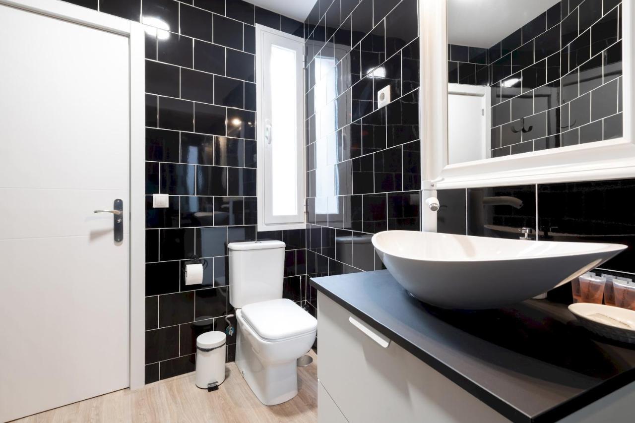 3 Bedrooms 1 Bathroom Furnished - Lavapies- Mintystay Madrid Eksteriør bilde