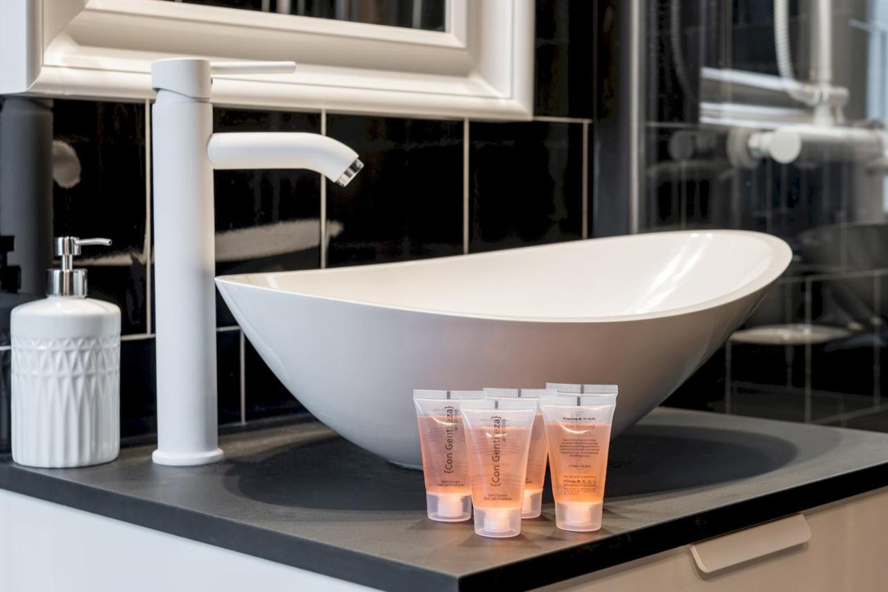 3 Bedrooms 1 Bathroom Furnished - Lavapies- Mintystay Madrid Eksteriør bilde