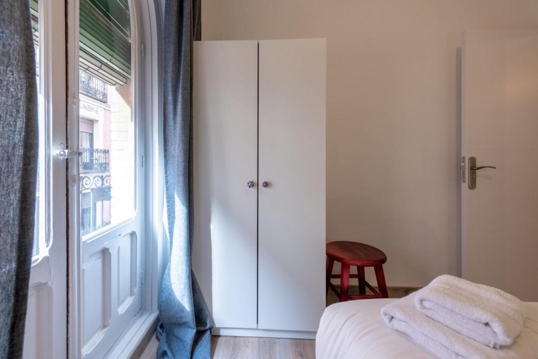 3 Bedrooms 1 Bathroom Furnished - Lavapies- Mintystay Madrid Eksteriør bilde