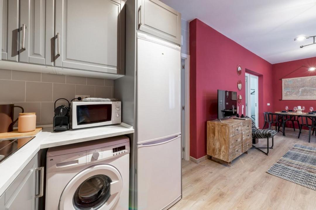 3 Bedrooms 1 Bathroom Furnished - Lavapies- Mintystay Madrid Eksteriør bilde